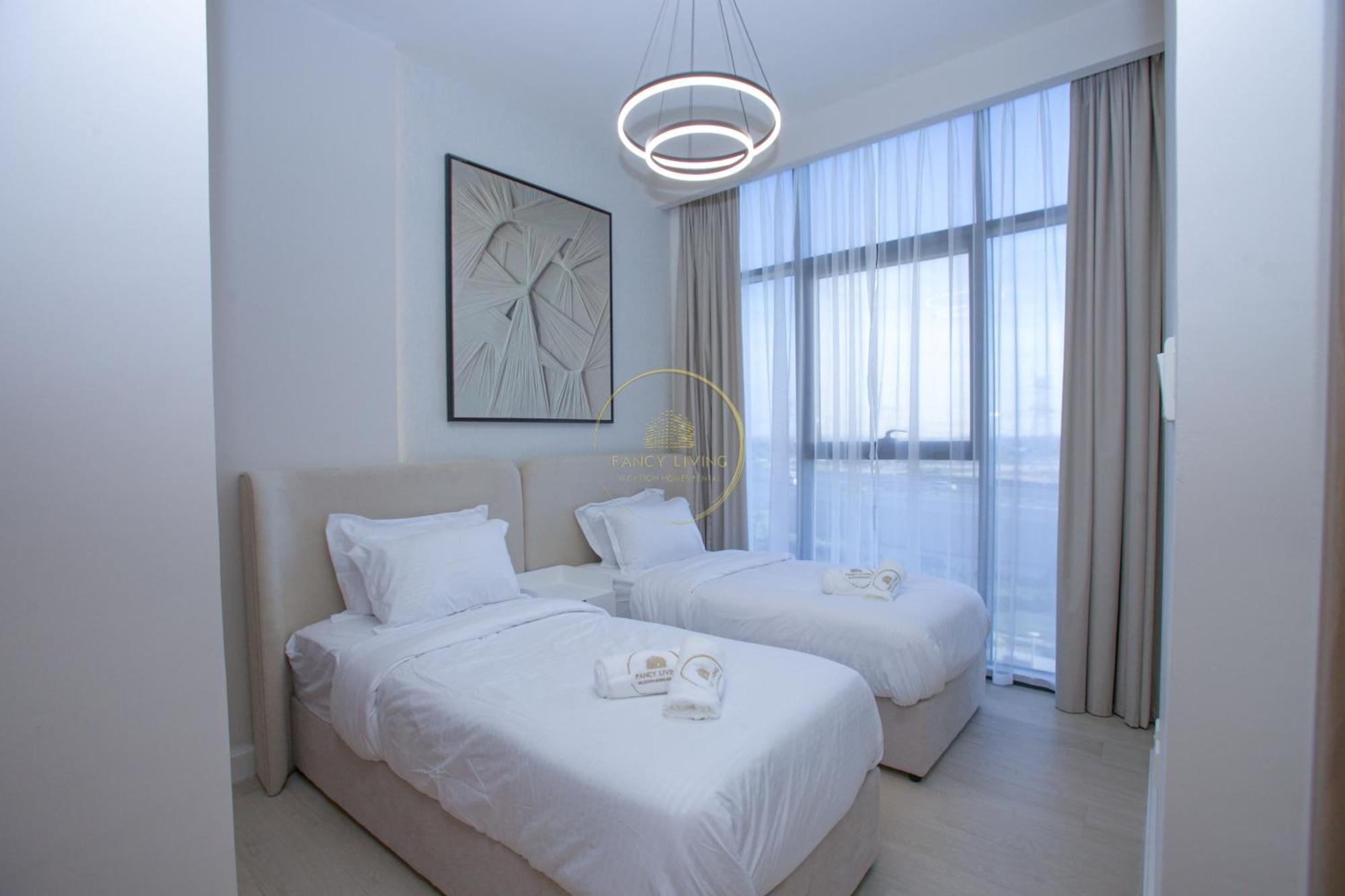 Standard 2Bhk Located In Azizi Riviera 46 دبي المظهر الخارجي الصورة